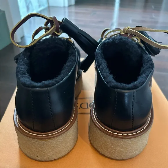 Tod’s Leather and Shearling Platform Loafer - Picture 6 of 11